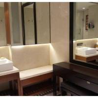 Deluxe Pool View Room Twin Bed