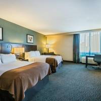 Deluxe Queen Suite