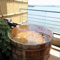Suite with Open-Air Bath Lake View