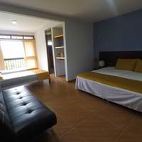 Quintuple Room