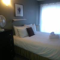 Queen Room with Shared Bathroom