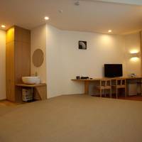 Japanese-Style Triple Room with Shared Bathroom