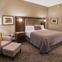 King Room with Roll-in Shower - Disability Access/Non-Smoking