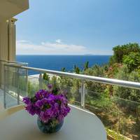 Superior Room with Partial Sea View