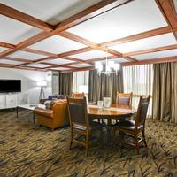 Executive Suite - Non-Smoking