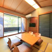 Japanese-Style Family Room