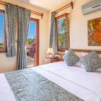 Standard Double Room with Garden View