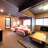 Room with Tatami Area with Open-Air Bath