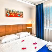 Deluxe Double or Twin Room with Side Sea View