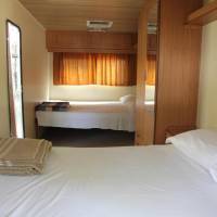 Caravan (4 Adults)