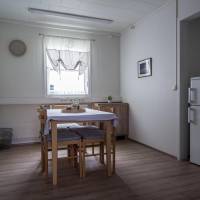 Single Room with Shared Bathroom