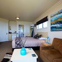 Hartnell King Room