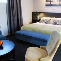Deluxe King Suite
