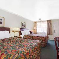 Queen Room with Two Queen Beds - Non-Smoking