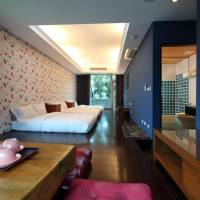 Family Room (6 Adults)