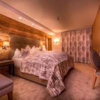 Chalet (6 Adults)