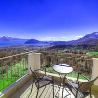 Double or Twin Room with Lake View