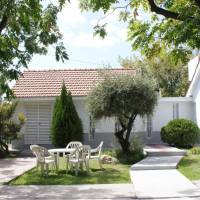 Chalet (4 Adults)