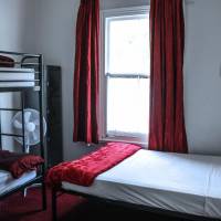 Triple Room with Shared Bathroom