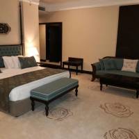 Corner Deluxe Room