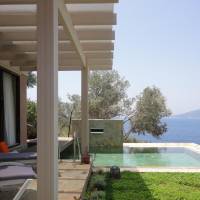 Deluxe Three Bedroom Villa with Private Pool
