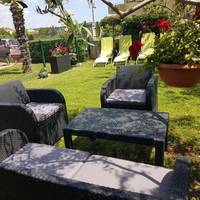 Comfort One-Bedroom Apartment with Terrace - Ground Floor
