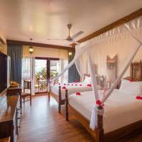 Twin Room with Pool View