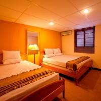 Standard Twin Room with Shared Bathroom
