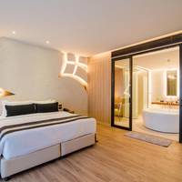 Suite with Private Pool