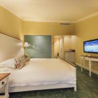 Luxury King Room with Garden View