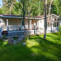 Cottage (12 Adults)