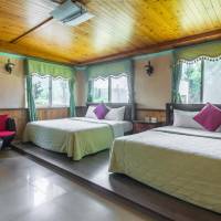Quadruple Room With Spa Bath and Mountain View