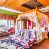 Superior Double Room with Spa Bath and Mountain View