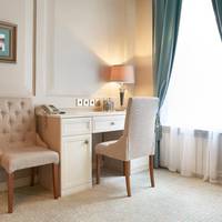 King Suite with Spa Bath