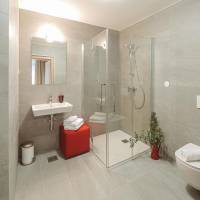 Deluxe Two-Bedroom Apartment with Balcony
