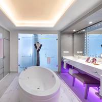 Star Class Director Suite One Bedroom