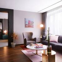 Glad Suite - Halla