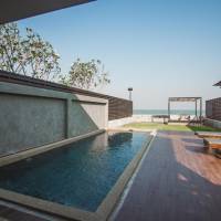 Grand Villa - Beach Front