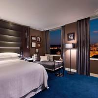 Grand Executive Park View, Club lounge access, Guest room