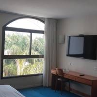 Family Room (2 Adults + 1 Child)