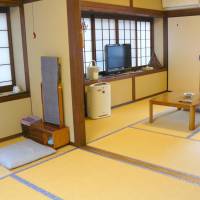 Japanese-Style Triple Room with Shared Bathroom