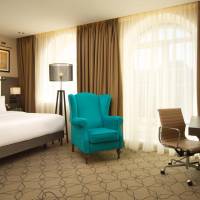 King Guest Room with Balcony