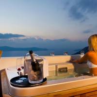 Deluxe Suite with Sea View Azure