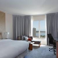 King Bed - Location Room (19th to 25th Floors)