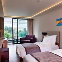 Twin Room with City View