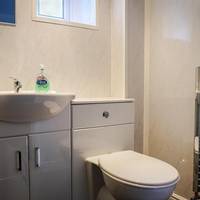 Twin Room with Shower