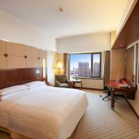 Horizon Club King Room with City View