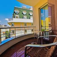 Deluxe Corner Balcony Double Room