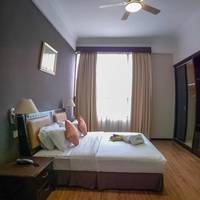 Suite with hillview
