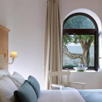 Deluxe Triple Room Garden View